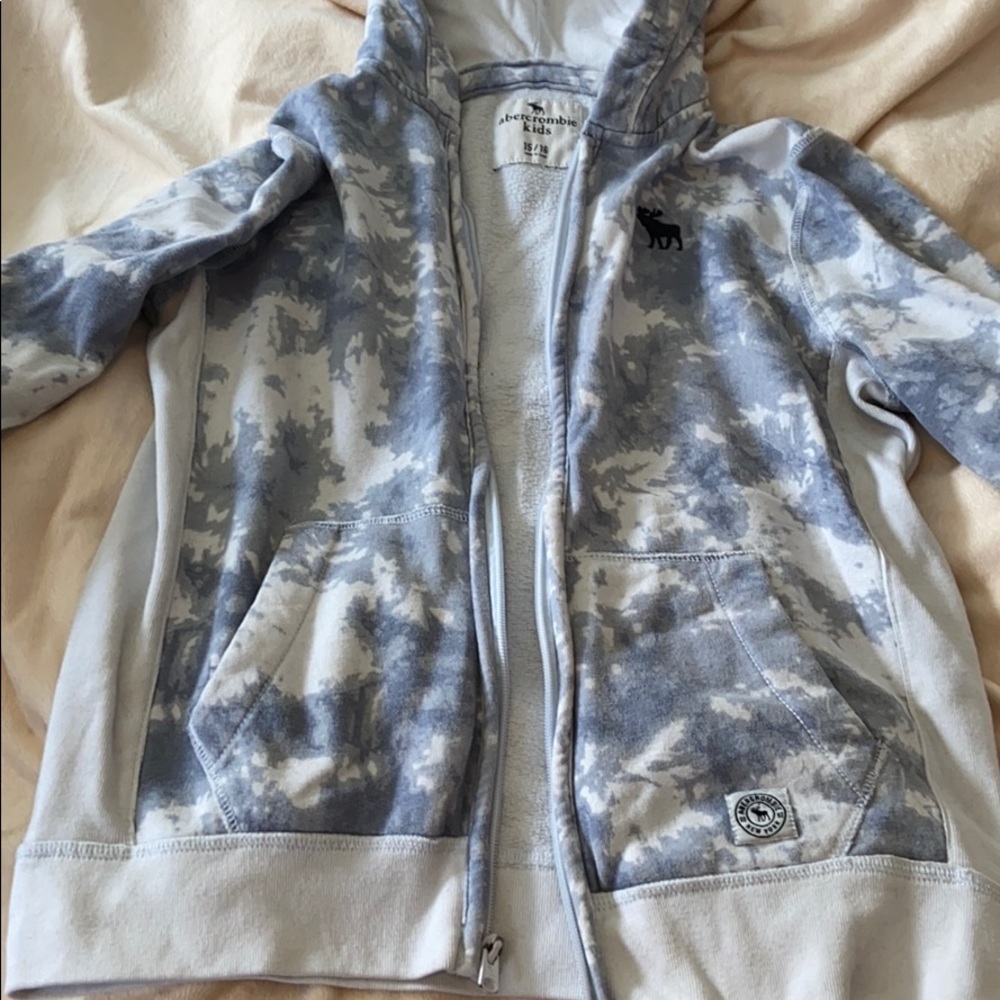 Abercrombie kids zip up blue tie dye zip up